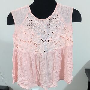 Acemi Blush Lace Sleeveless Blouse